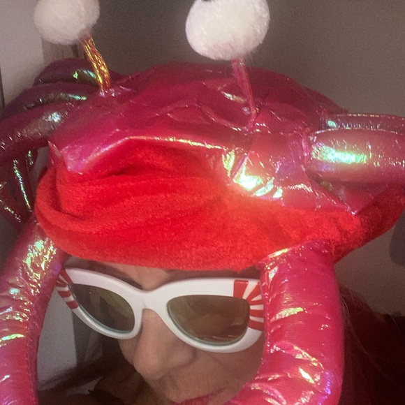 Don’t be CRABBY 🦀🦀cutest hat 🦀and matching crab crossover 🦀🦀 - Picture 10 of 12